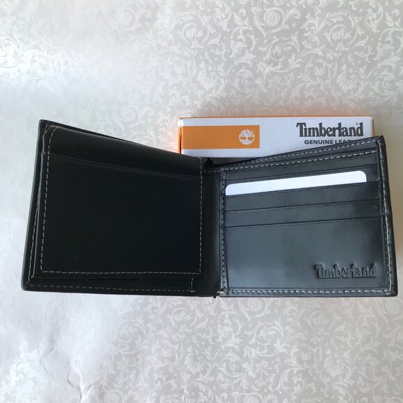 Timberland Men's Pass Case Wallet Genuine Leather Black color NWT - Picture 4 of 8
